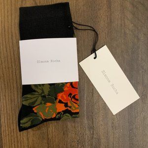 * SO PRETTY* NWT SIMONE ROCHA RED ROSE/BLACK JACQUARD KNIT SOCKS M/L